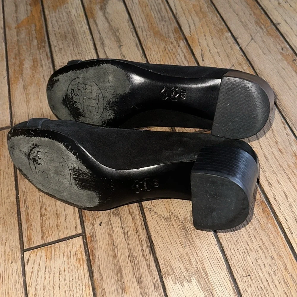 Tory Burch Julian Suede Chunky Block Heel Pumps in Black Size 6